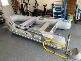 Spd-310e Achillies Achilles 10ft 2 Inch Hypalon Boat With Yamaha 9.9hp Motor New Used