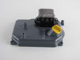 65w-11191-00-1s Yamaha Oem 2002 - 05 F25 25hp Outboard Cover Cylinder Head 1