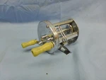 Vintage Ocean City Model 1610 Casting Fishing Reel Very Nice. Fixed Price $14.95.