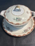 Vtg Meito Japanese Fine China Gravy Boat With Attached Plate, And Cover. Fixed Price $15.00.